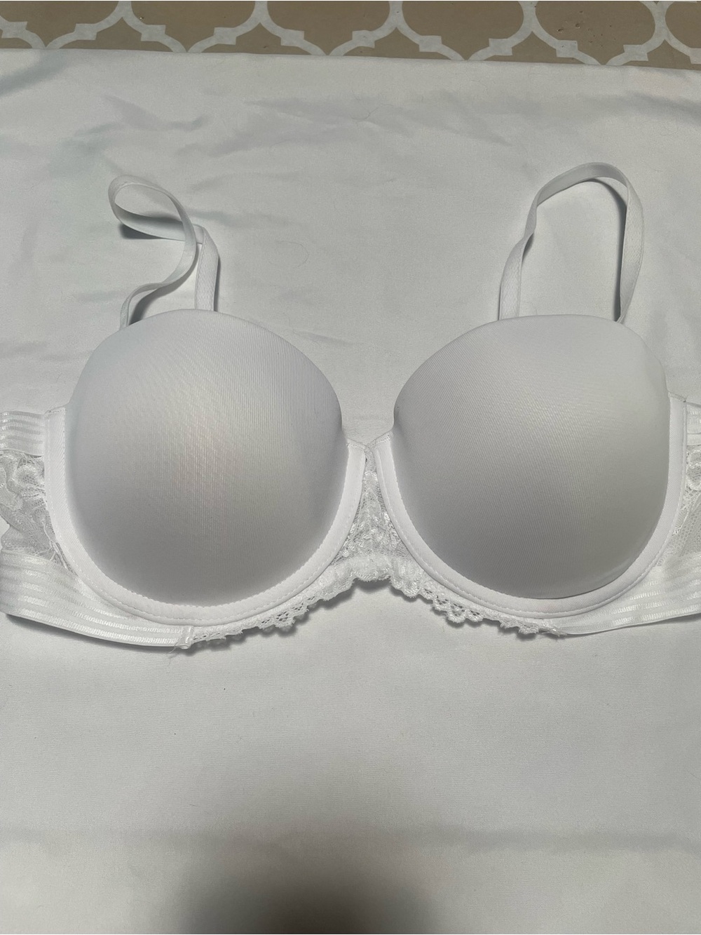 Maidenform White Lace Trim Molded Pushup Bra - Women Intimates & Sleepwear